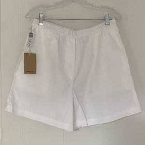 Aritzia Wilfred Free Breeze 5” Shorts, color white, size L
